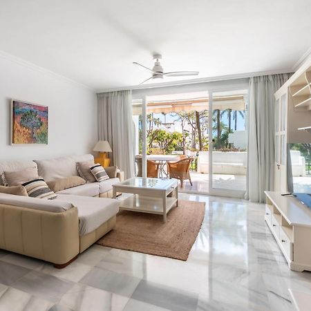 Alcazaba Beach Apartment Estepona Exterior photo