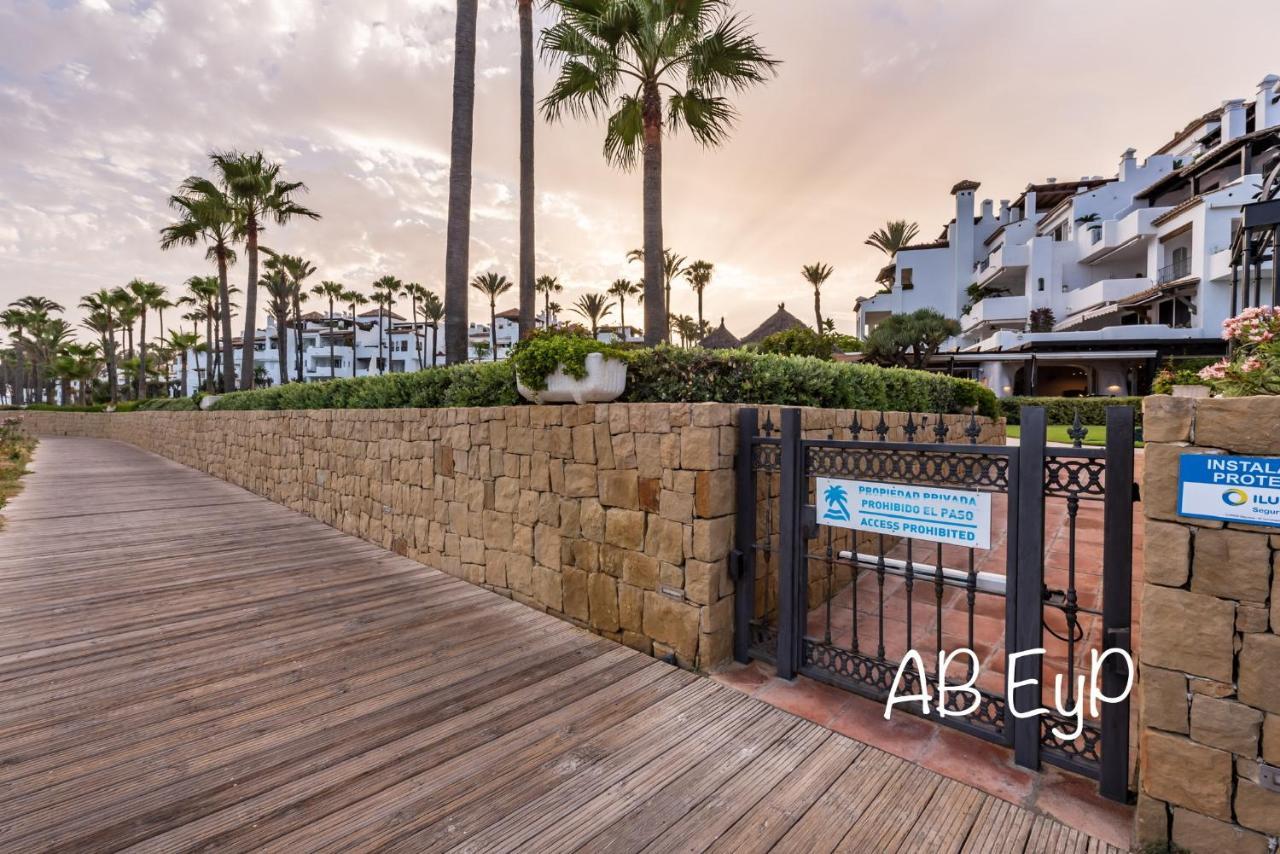 Alcazaba Beach Apartment Estepona Exterior photo