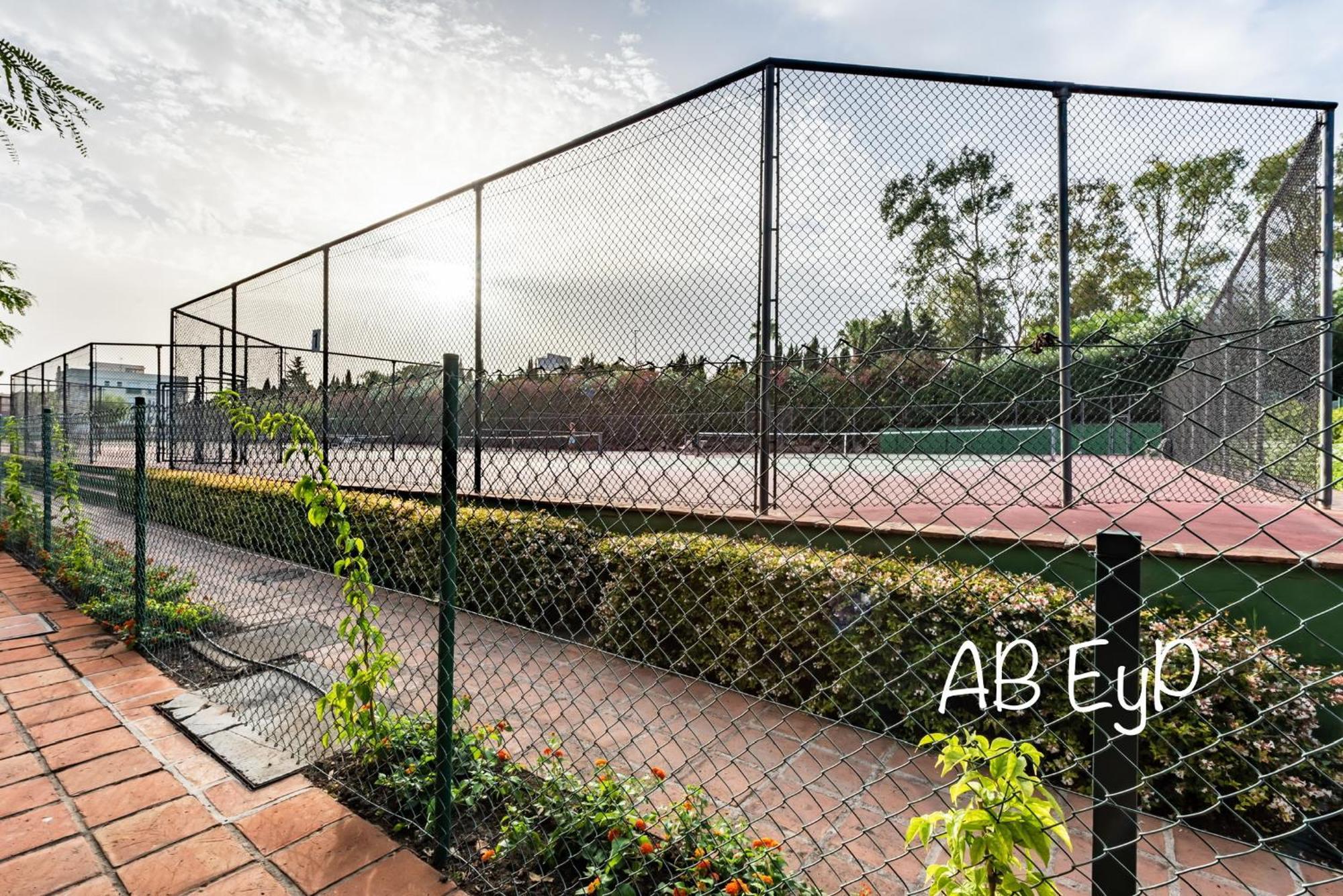 Alcazaba Beach Apartment Estepona Exterior photo