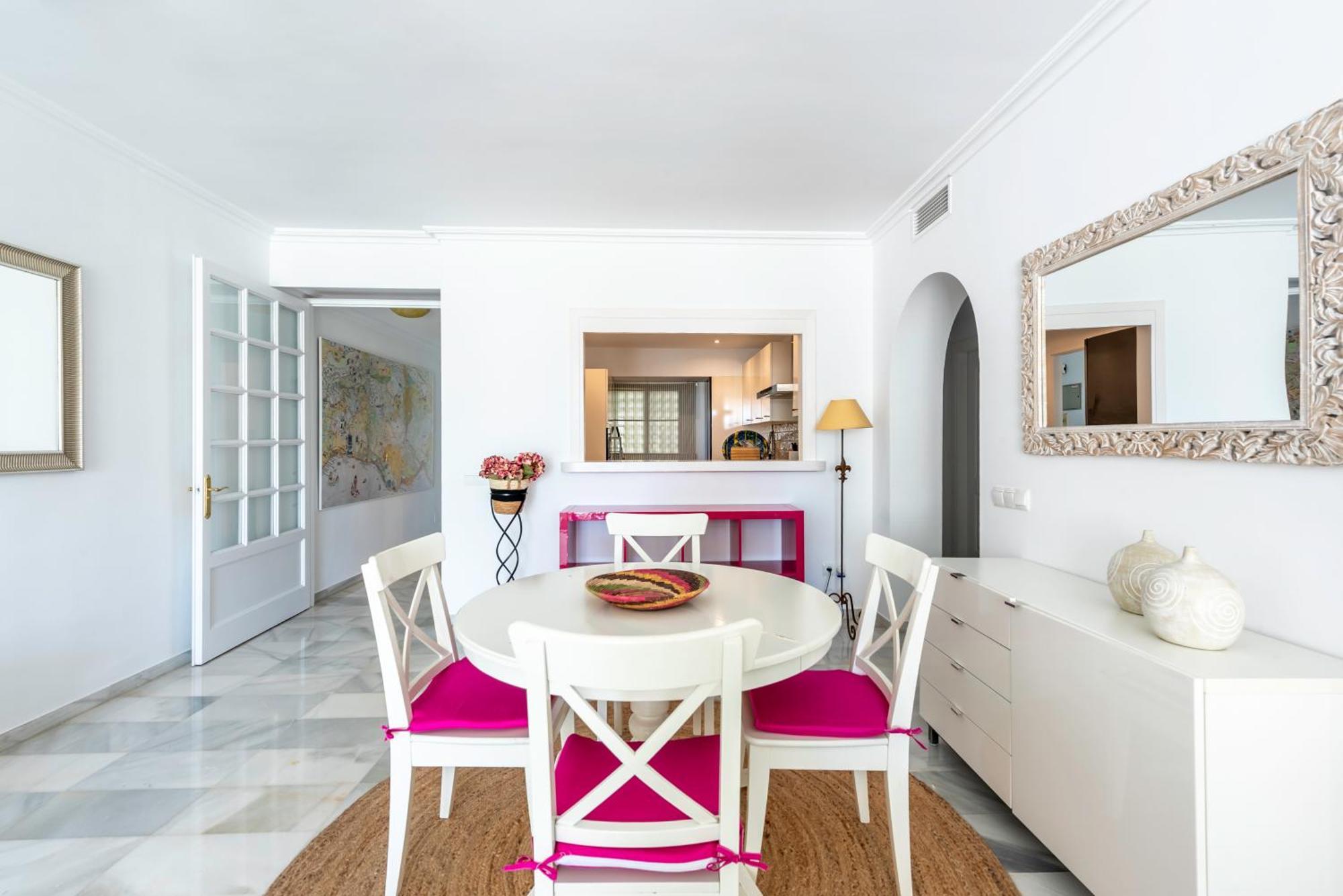 Alcazaba Beach Apartment Estepona Exterior photo